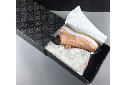 Force Silk Air Gold  1 CJ5290-600 Low Rose Clot 0928